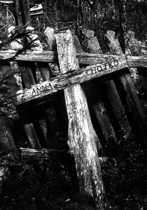 The grave of Anna Chotko. Photo by Yury Seroff.